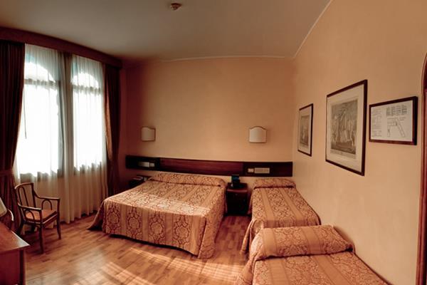 Le Boulevard Hotel