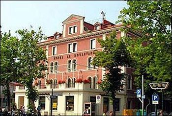 Le Boulevard Hotel
