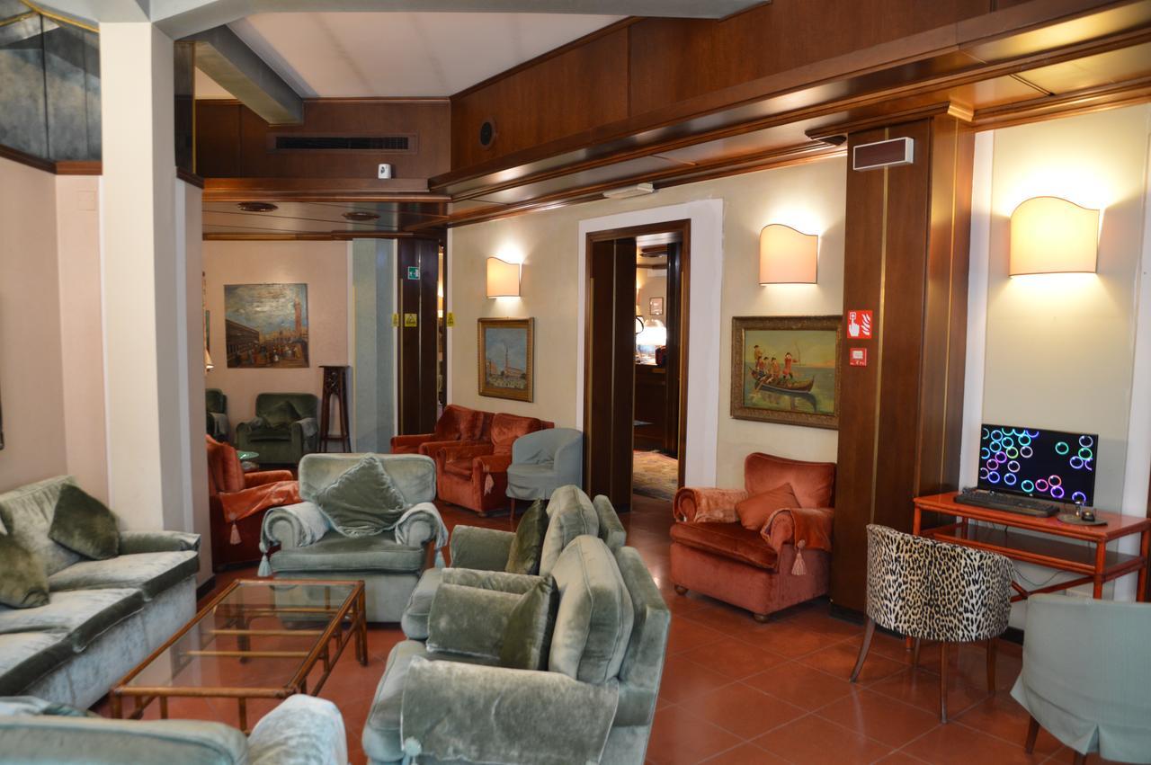 Hotel Le Boulevard 4*